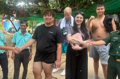 Kịp thời hỗ trợ cứu 3 du khách nước ngoài bị đuối nước khi tắm biển