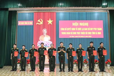 Cà Mau: Công bố quyết định tổ chức lại Ban chỉ huy Phòng thủ khu vực