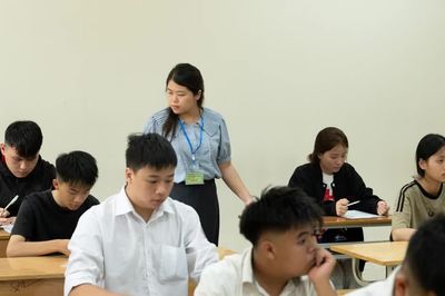 Việt Nam từng có lần tổ chức thi lại lần hai cho các thí sinh thi trượt tốt nghiệp, khác gì vụ ở Tuyên Quang?