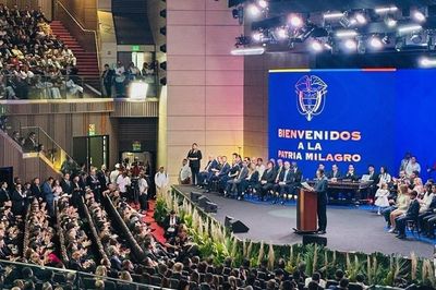 Đặc phái viên của Chủ tịch nước dự lễ nhậm chức của Tổng thống Colombia