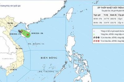 Áp thấp nhiệt đới gây biển động mạnh