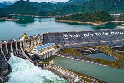 Đóng 1 cửa xả đáy hồ thủy điện Tuyên Quang vào sáng mai, 9/8
