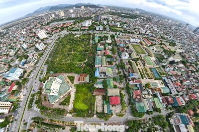 Tất bật dọn khu 'đất vàng', chuẩn bị đấu giá để xây tòa nhà cao 39 tầng