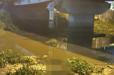 Cùng ngày phát hiện 2 thi thể nam giới dưới sông, rạch ở TPHCM