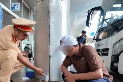 Cảnh sát giao thông Đà Nẵng test ma túy hàng loạt tài xế trước giờ xuất bến