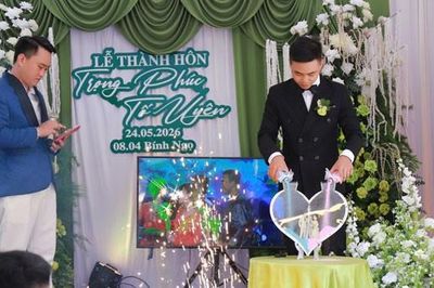 Đám cưới vắng cô dâu ở Phú Thọ, chú rể một mình làm lễ, hai họ khóc vì thương