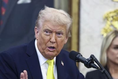 Ông Trump tung đòn thuế mới để cạnh tranh với Trung Quốc