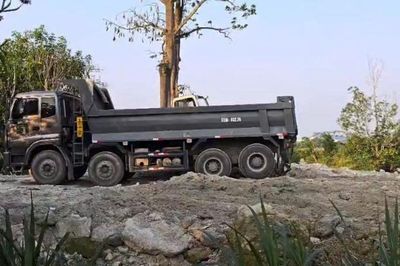 Khởi tố phó giám đốc nhà máy xả hơn 400 tấn chất thải ra môi trường