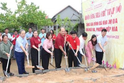 Quảng Ninh khởi công xây nhà nhân đạo cho gia đình có hoàn cảnh khó khăn
