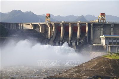8 giờ ngày 9/8, đóng 1 cửa xả đáy hồ thủy điện Tuyên Quang