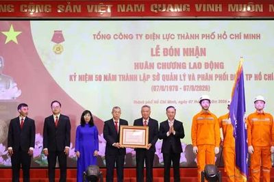 50 năm EVNHCMC: Kiến tạo hệ thống điện thông minh cho siêu đô thị TP Hồ Chí Minh