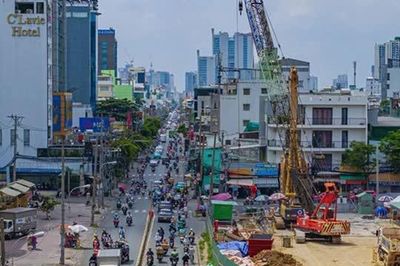 TP Hồ Chí Minh: Cấm ô tô một chiều trên đường Cách Mạng Tháng 8 để thi công metro số 2