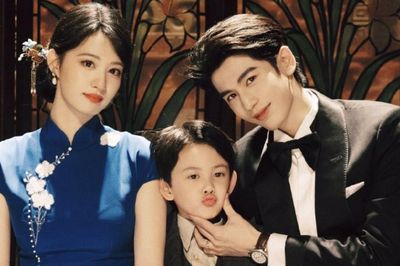Ảnh gia đình của Trương Lăng Hách và Vương Sở Nhiên gây sốt