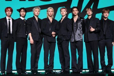 Stray Kids giữ kín kế hoạch dự GRAMMY sau quyết định gây chấn động của BTS