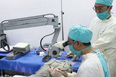 Mổ mắt miễn phí cho 201 bệnh nhân nghèo tại An Biên