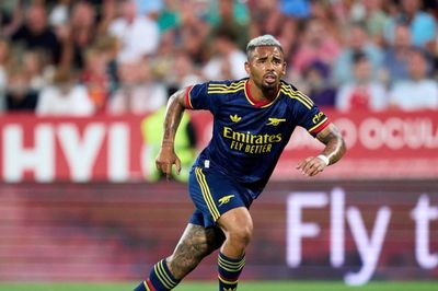 Người đại diện Gabriel Jesus chính thức làm rõ tin đồn rời Arsenal sang Napoli