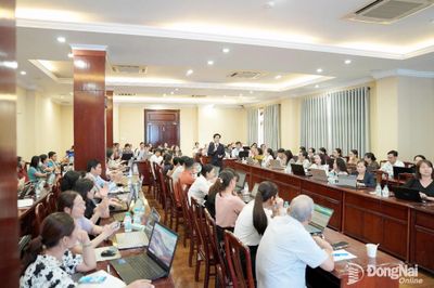 Tập huấn ứng dụng AI và chuyển đổi số cho cán bộ phường Bình Phước
