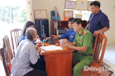 Phát huy mô hình 'Điểm Phục vụ hành chính công và Hỗ trợ chuyển đổi số'
