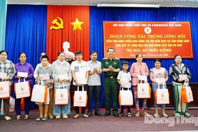 Nỗi đau chưa khép, nghĩa tình còn mãi