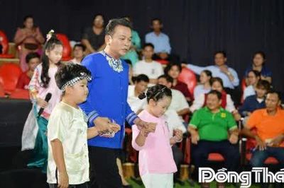 Khoảnh khắc Giám khảo đồng hành cùng thí sinh 'Tài tử miệt vườn'