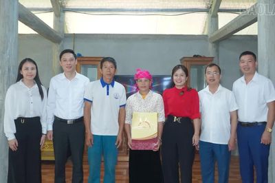 Ủy ban MTTQ Việt Nam tỉnh Lào Cai thăm, tặng quà các gia đình nạn nhân chất độc da cam