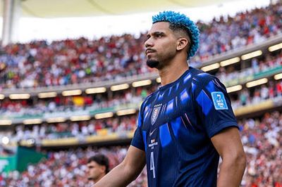 Chuyển nhượng sáng 8/8: Liverpool mượn Ronald Araujo, Arsenal cạnh tranh MU chiêu mộ Esposito