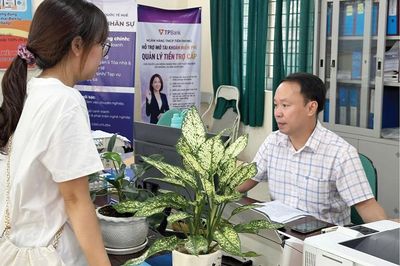 Không để người lao động mắc kẹt sau thất nghiệp