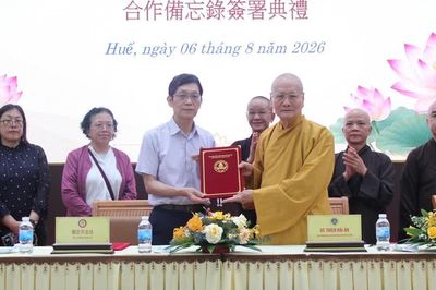 Đại học Phật Quang (Đài Loan) thăm, làm việc với Học viện Phật giáo VN tại Huế