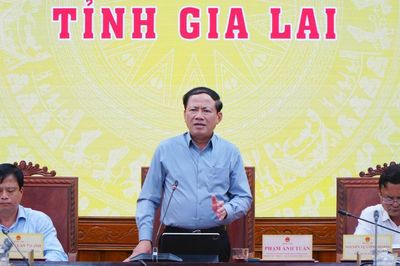 Chủ tịch tỉnh Gia Lai yêu cầu gỡ 'điểm nghẽn' thủ tục, đồng hành cùng doanh nghiệp