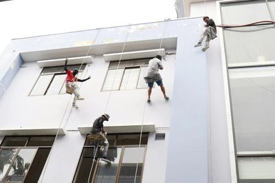 Biến trụ sở dôi dư thành trường học, bệnh viện phục vụ người dân