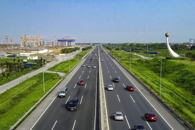 Hai tuyến cao tốc nào sẽ thí điểm tổ chức làn đường dành riêng để vượt xe?