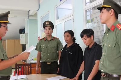 Khởi tố 2 vợ chồng tổ chức cho người nước ngoài ở lại Việt Nam trái phép