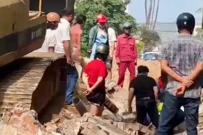 Tường sập khiến 2 công nhân đang thi công thương vong