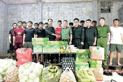 Góp sức xây trường học nơi biên cương