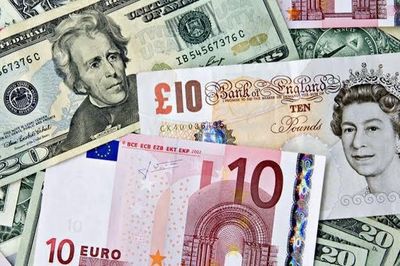 Tỷ giá ngoại tệ ngày 8/8: Bảng Anh áp sát 36.000 đồng, USD bán ra 26.410 đồng