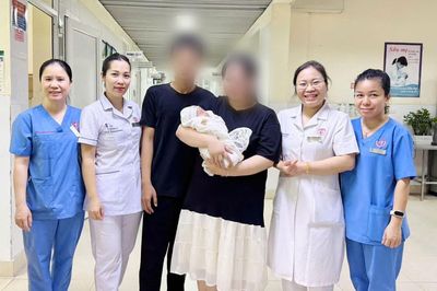 Hơn 60 ngày giành giật sự sống cho em bé sinh non 26 tuần
