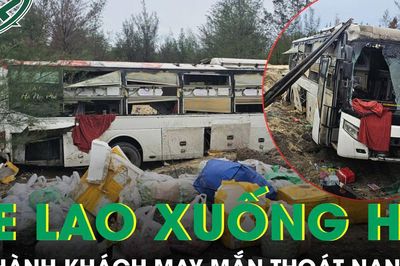Xe khách lao xuống hố sâu trên đường tránh lũ, 18 hành khách may mắn thoát nạn