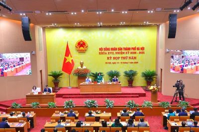 Hà Nội xem xét miễn nhiệm Ủy viên UBND TP với 11 Giám đốc sở, ngành