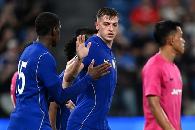 Chelsea thoát thua đội bóng mạnh nhất Malaysia