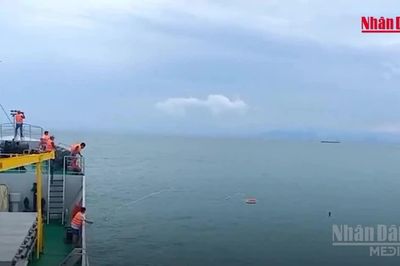 [Video] Cô gái không biết bơi sống sót sau 8 giờ bị sóng cuốn ở Đà Nẵng