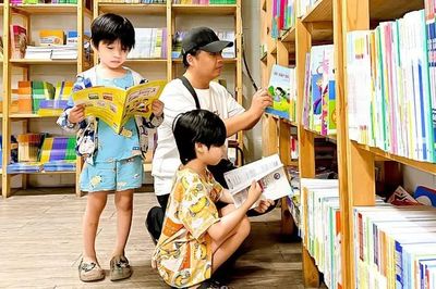 Phụ huynh lại vất vả với sách giáo khoa