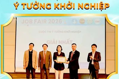 Du học sinh Việt đồng hành nghệ sĩ trẻ sáng tạo