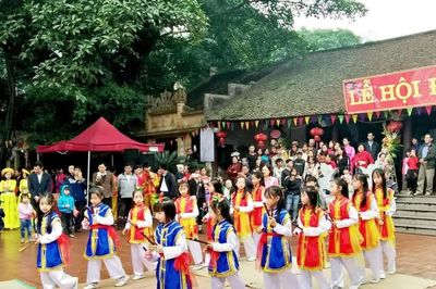 [VIDEO] Bộ Nội vụ đề xuất hoán đổi ngày làm việc để Ngày Văn hóa Việt Nam nghỉ 4 ngày