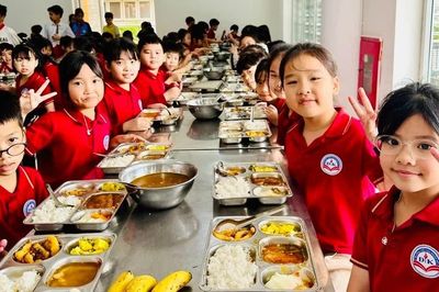 Bữa ăn bán trú cần đặt an toàn và đủ dinh dưỡng lên hàng đầu