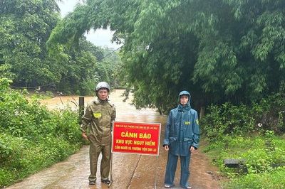 Mưa lớn gây ngập nhiều cầu tràn ở khu vực biên giới Quảng Trị