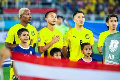 CĐV Malaysia: 'Cứ đá thế này thì nguy khi gặp Việt Nam'