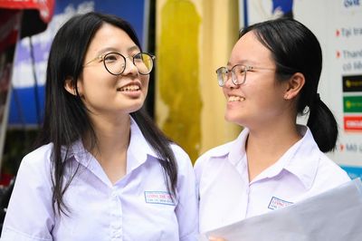 Nhiều trường đại học 'hot' công bố điểm chuẩn từ trưa nay