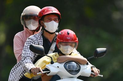 Dự báo thời tiết 10/8: Nắng nóng mạnh bao trùm miền Bắc, Hà Nội có nơi 38 độ