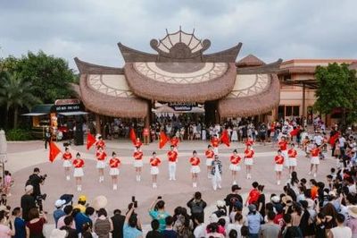 Sầm Sơn tung 'kế sách' hút khách trái mùa
