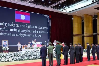 Chủ tịch Quốc hội Trần Thanh Mẫn viếng đồng Chủ tịch Quốc hội Lào
